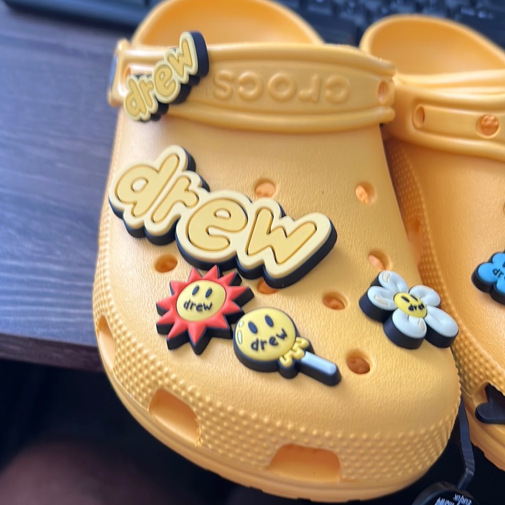 Justin Bieber with drew CROCS. These are brand new never been worn.